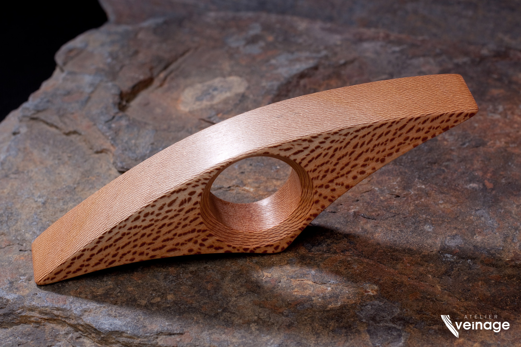 Bague de lecture bois platane design - Fait main Atelier Veinage